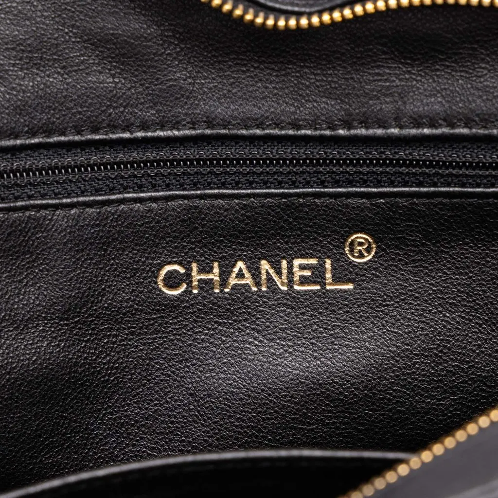 Chanel CC Stitched Lambskin Handbag Black Leather Very good - Box View