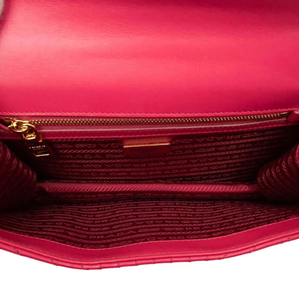 Prada Soft Calf Chevron Impunture Turn Lock Chain Crossbody Pink Leather Very good - Model View