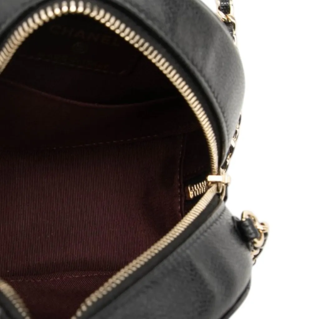 Chanel CC Quilted Caviar Round Clutch With Chain Black Leather Very good - Model View