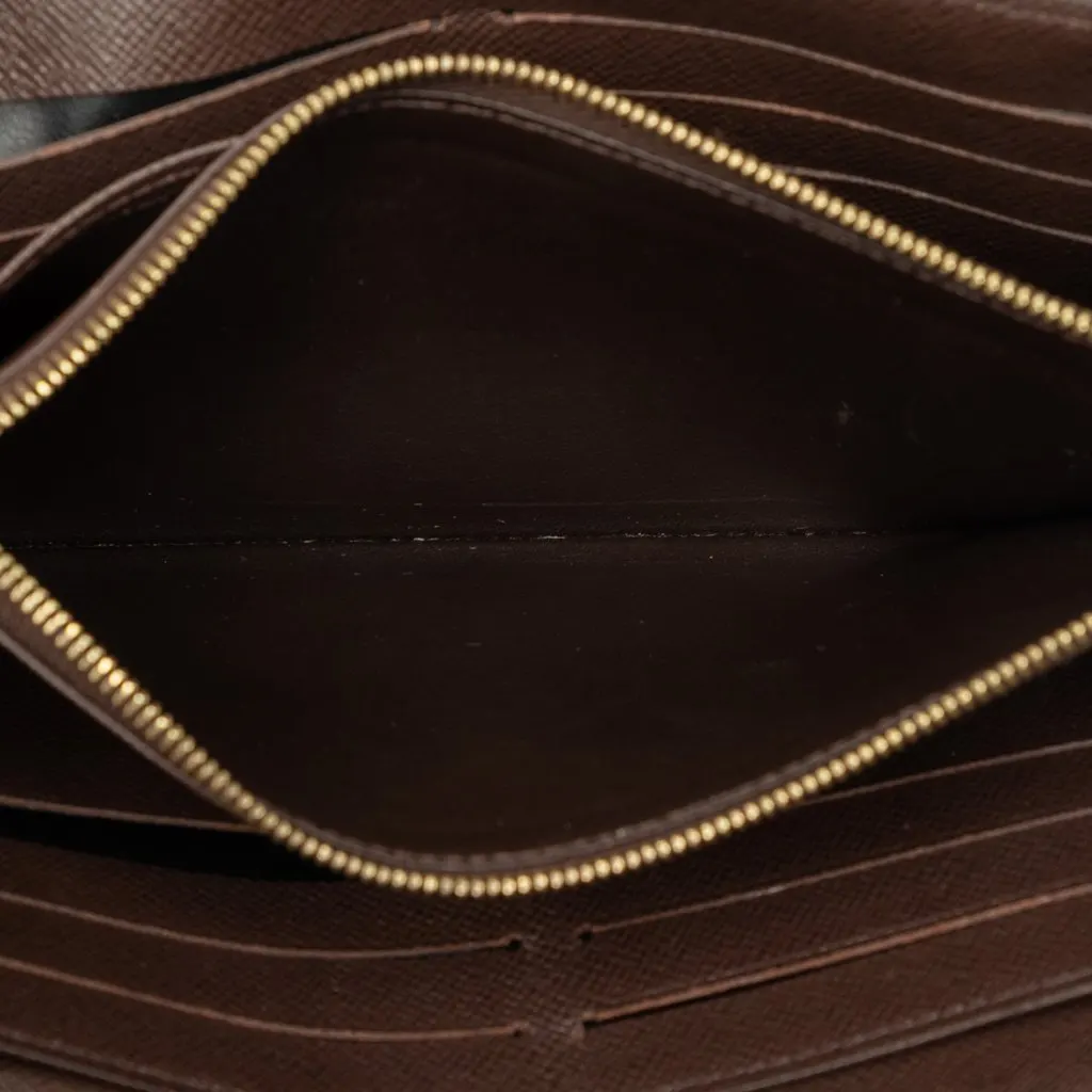Louis Vuitton Damier Ebene Sarah Wallet Brown Very good - Model View