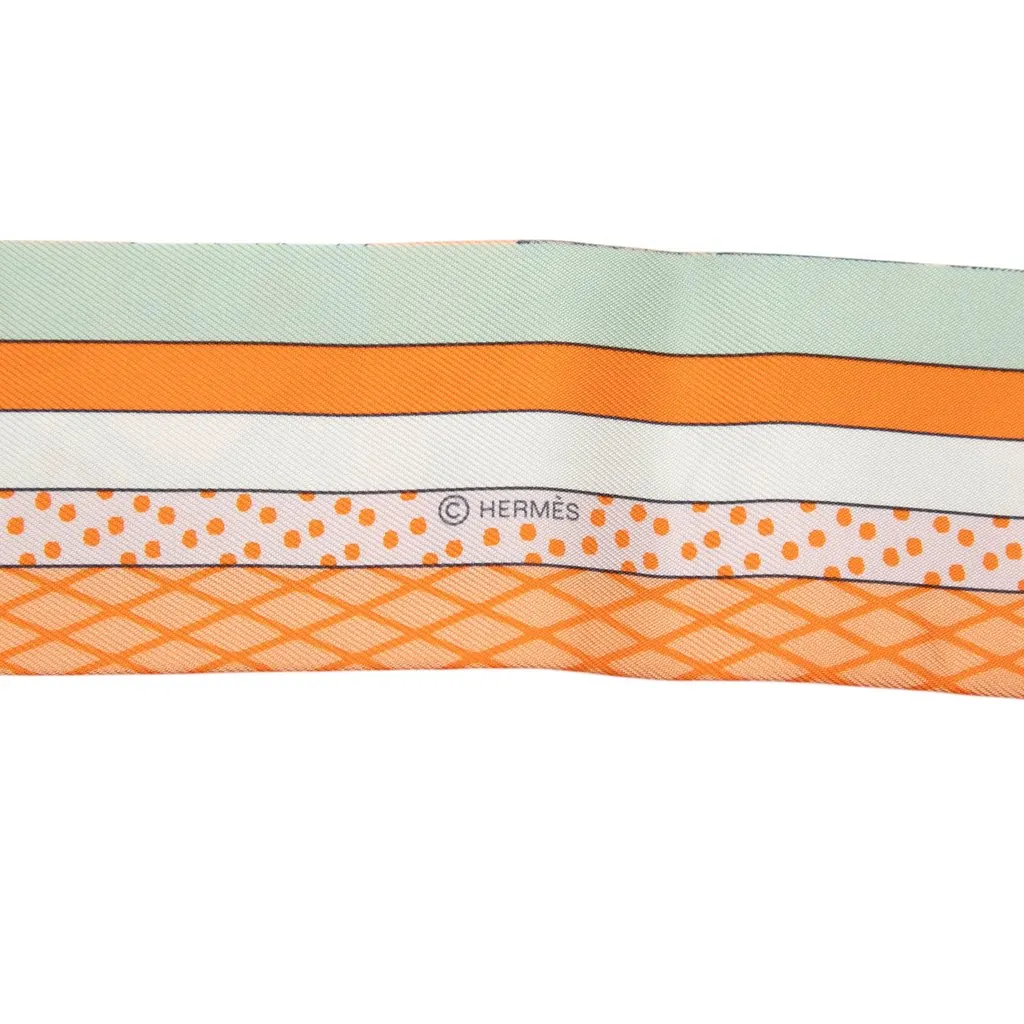 Hermès Grand Theatre Nouveau Silk Twilly Scarf Orange Very good - Box View