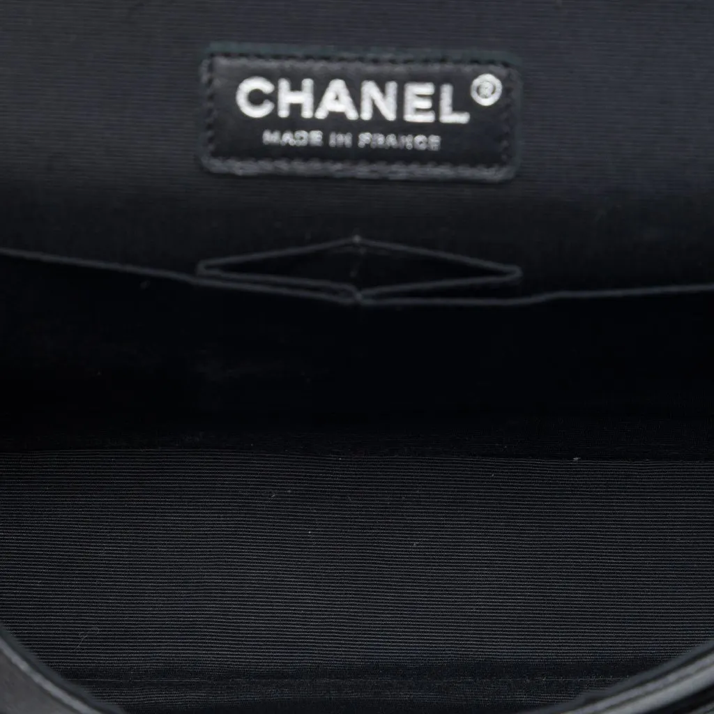 Chanel Medium Classic Tweed and Caviar Double Flap Black Very good - Model View