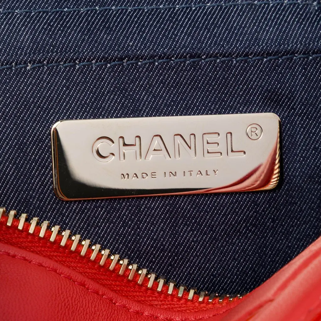 Chanel CC Lambskin Vanity Case Red Leather Good - Box View