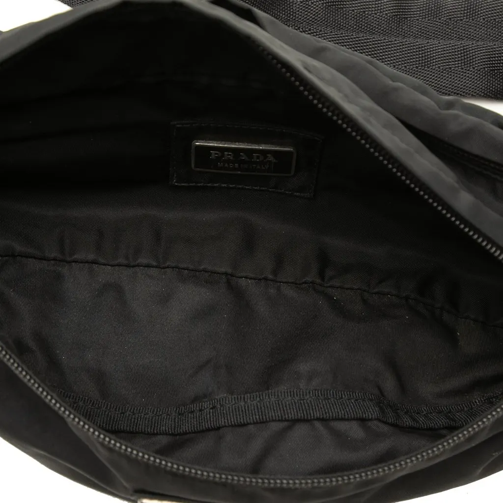 Prada Tessuto Belt Bag Black Very good - Model View