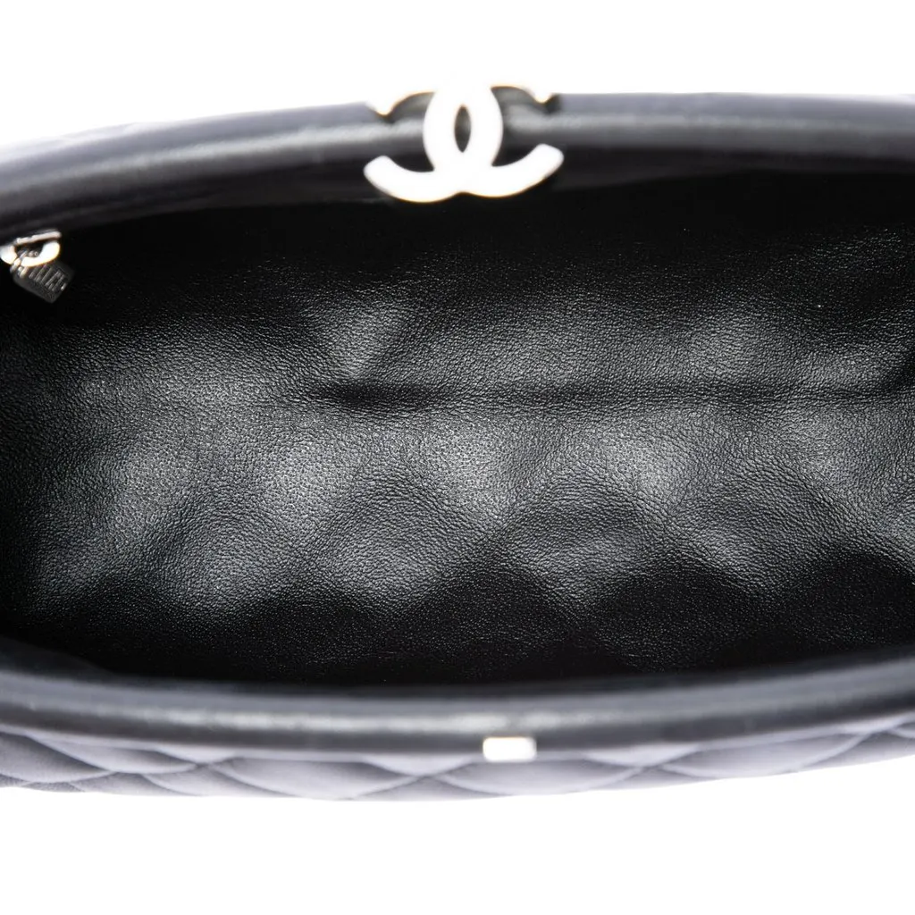 Chanel Quilted Lambskin Frame Clutch Black Leather Very good - Model View