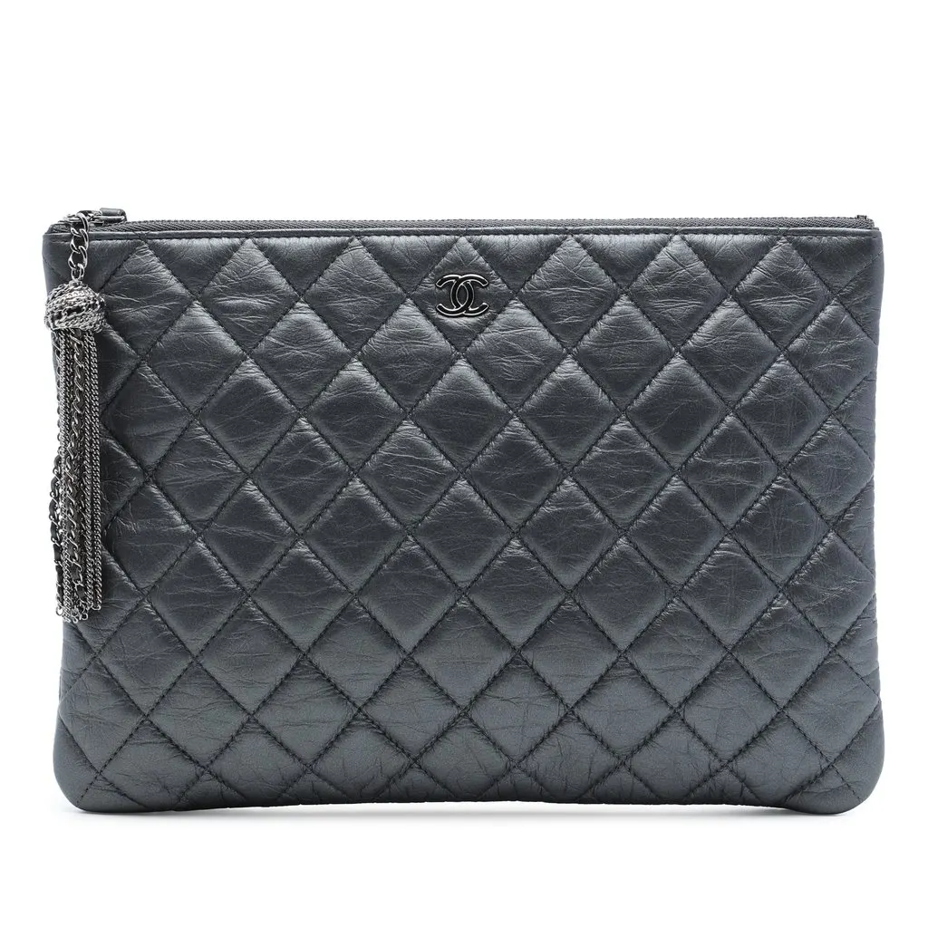 Chanel Medium Quilted Aged Calfskin Chain Tassel O Case Clutch MultiColor Leather Very good - Front View
