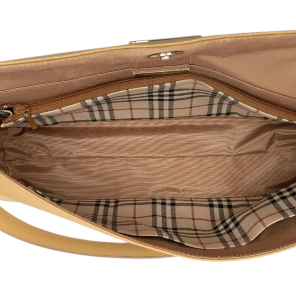 Burberry Leather Flap Shoulder Bag Beige Leather Very good - Model View