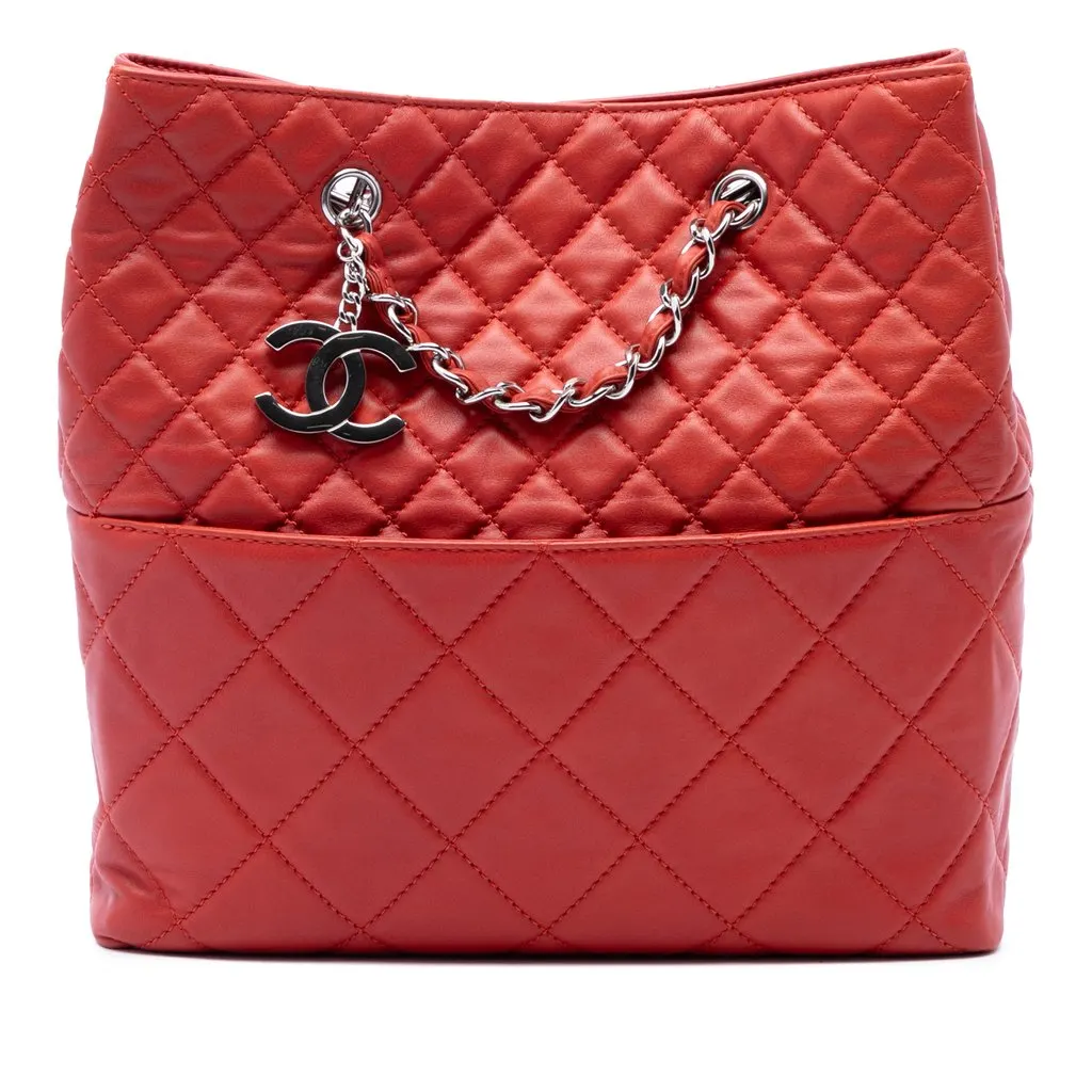Chanel Quilted Lambskin In The Business North South Tote Red Leather Very good - Front View