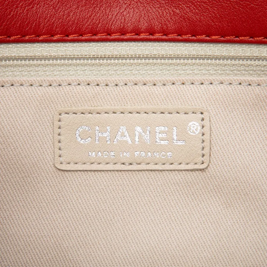 Chanel Quilted Lambskin In The Business North South Tote Red Leather Very good - Box View