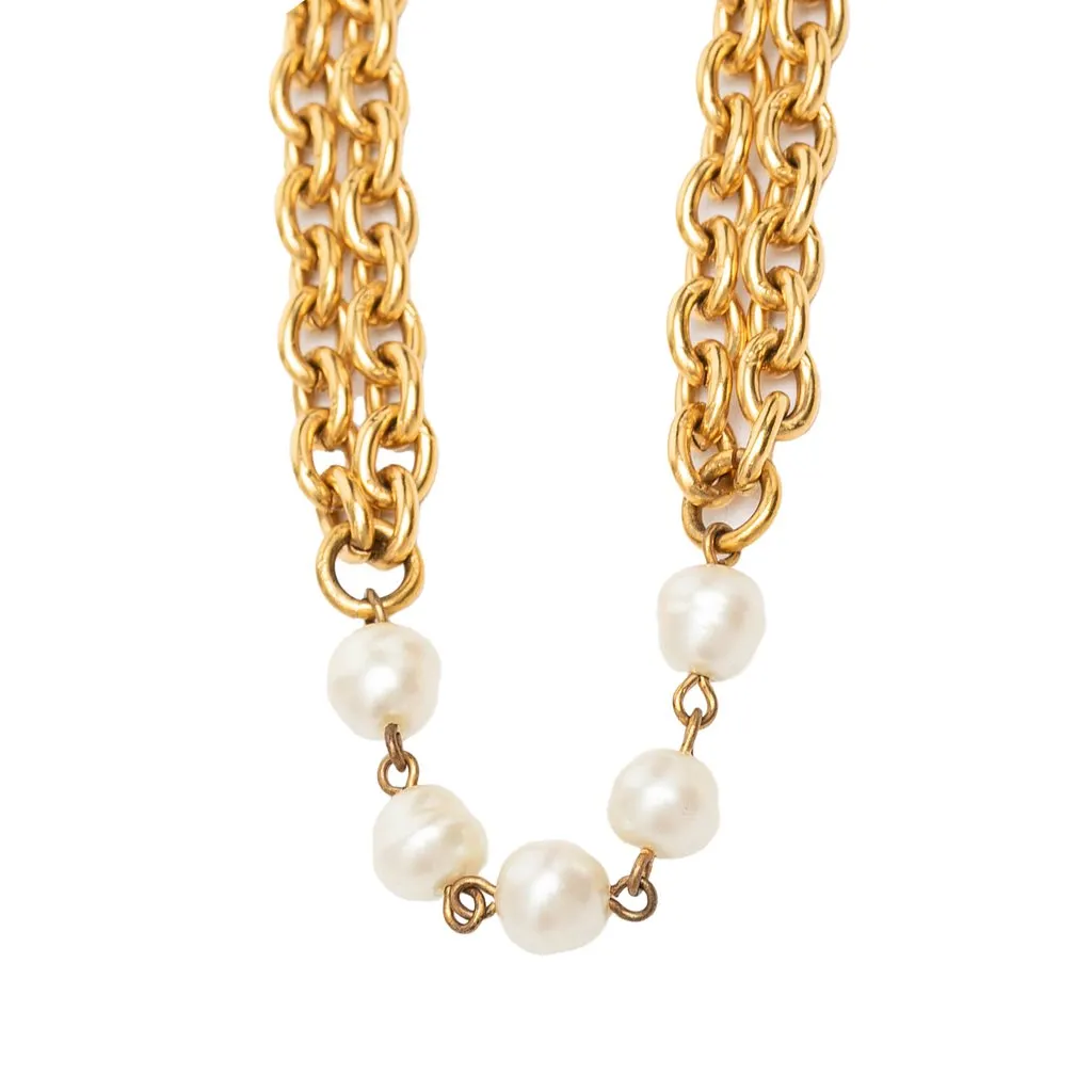 Chanel Gold Plated Faux Pearl Double Strand Necklace Gold Metal Very good - Model View