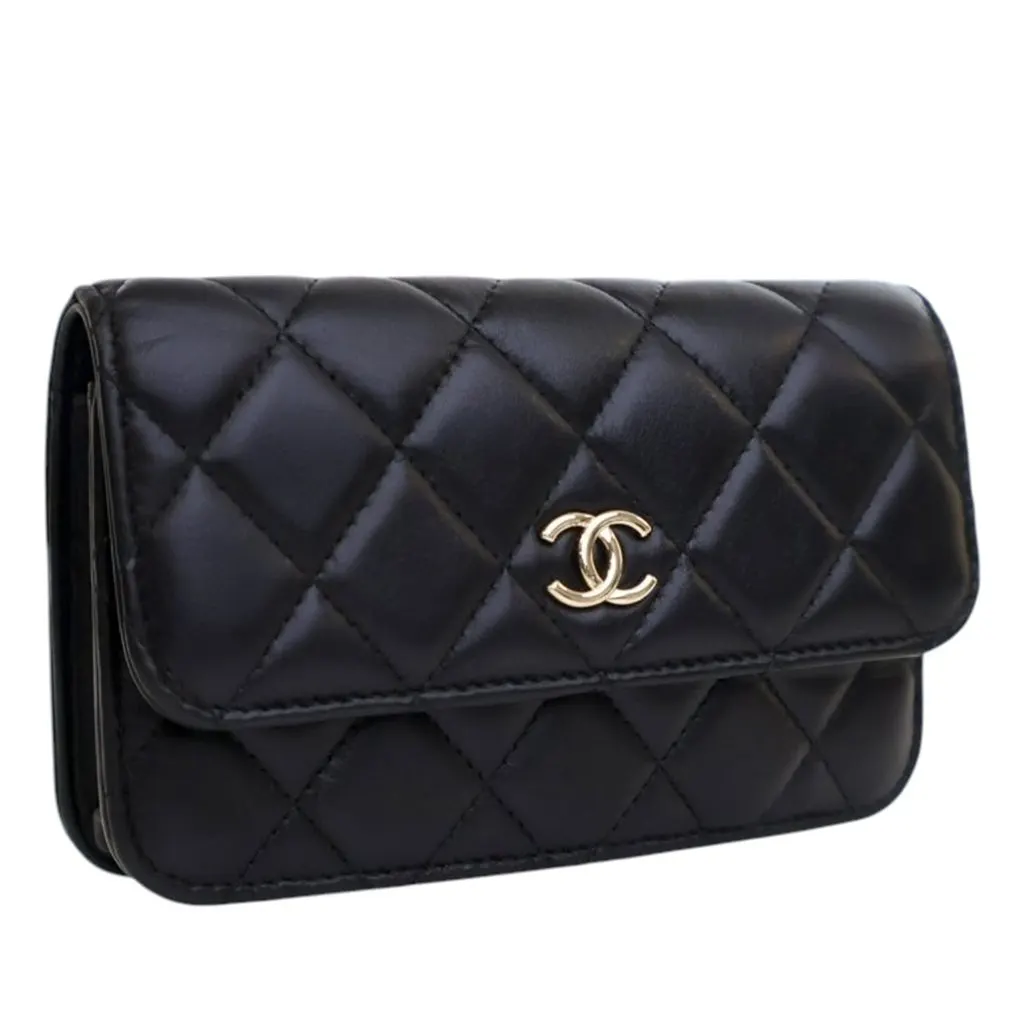Chanel Quilted Lambskin Maxi Pearls Clutch With Chain Black Leather Very good - Back View