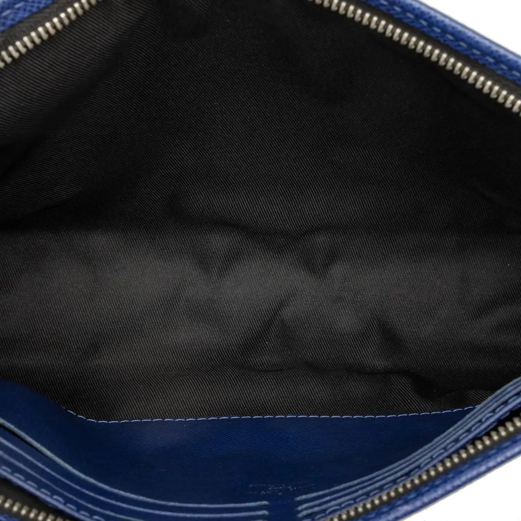 Louis Vuitton Monogram Taigarama Pochette Voyage MM Blue Canvas Very good - Model View