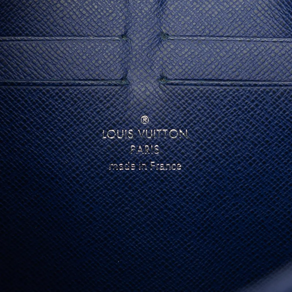 Louis Vuitton Monogram Taigarama Pochette Voyage MM Blue Canvas Very good - Box View