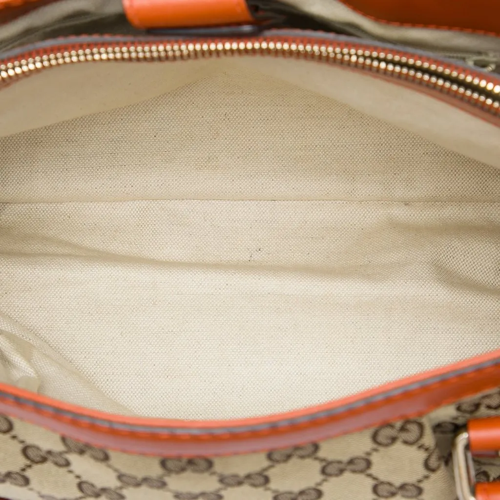 Gucci GG Canvas Sukey Tote Beige Canvas Very good - Model View