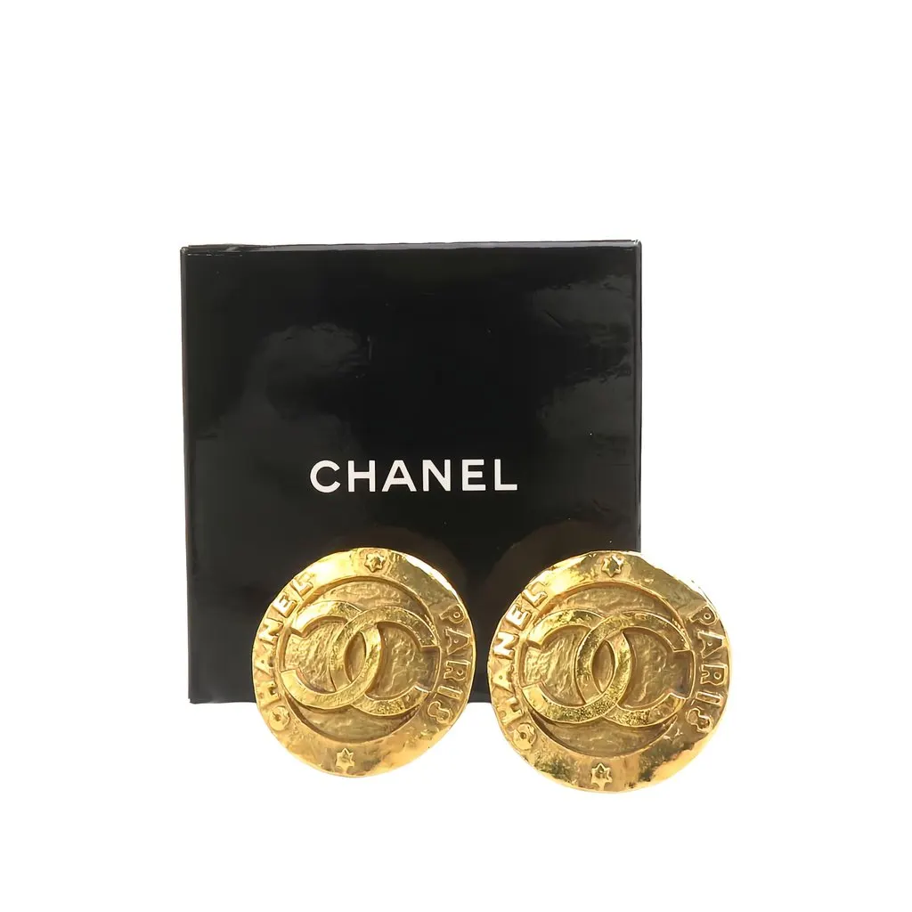 Chanel CC Gold Plated Logo Round Clip On Earrings Gold Metal Very good - Box View