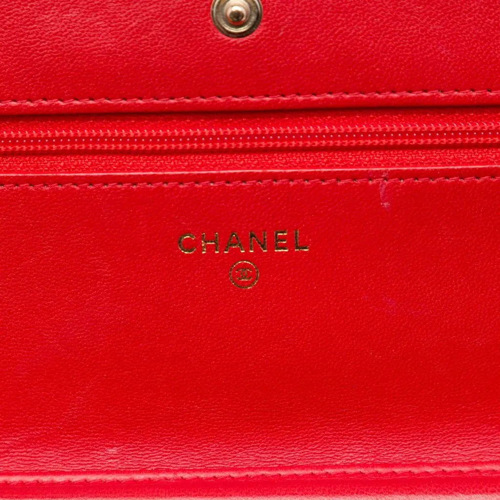 Chanel CC Quilted Lambskin Wallet on Chain Red Leather Very good - Box View