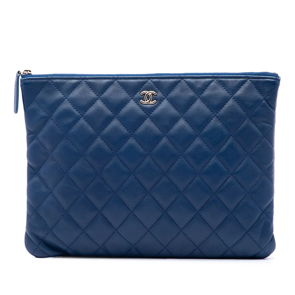 Chanel Medium Quilted Lambskin O Case Clutch Blue Leather Very good - Front View