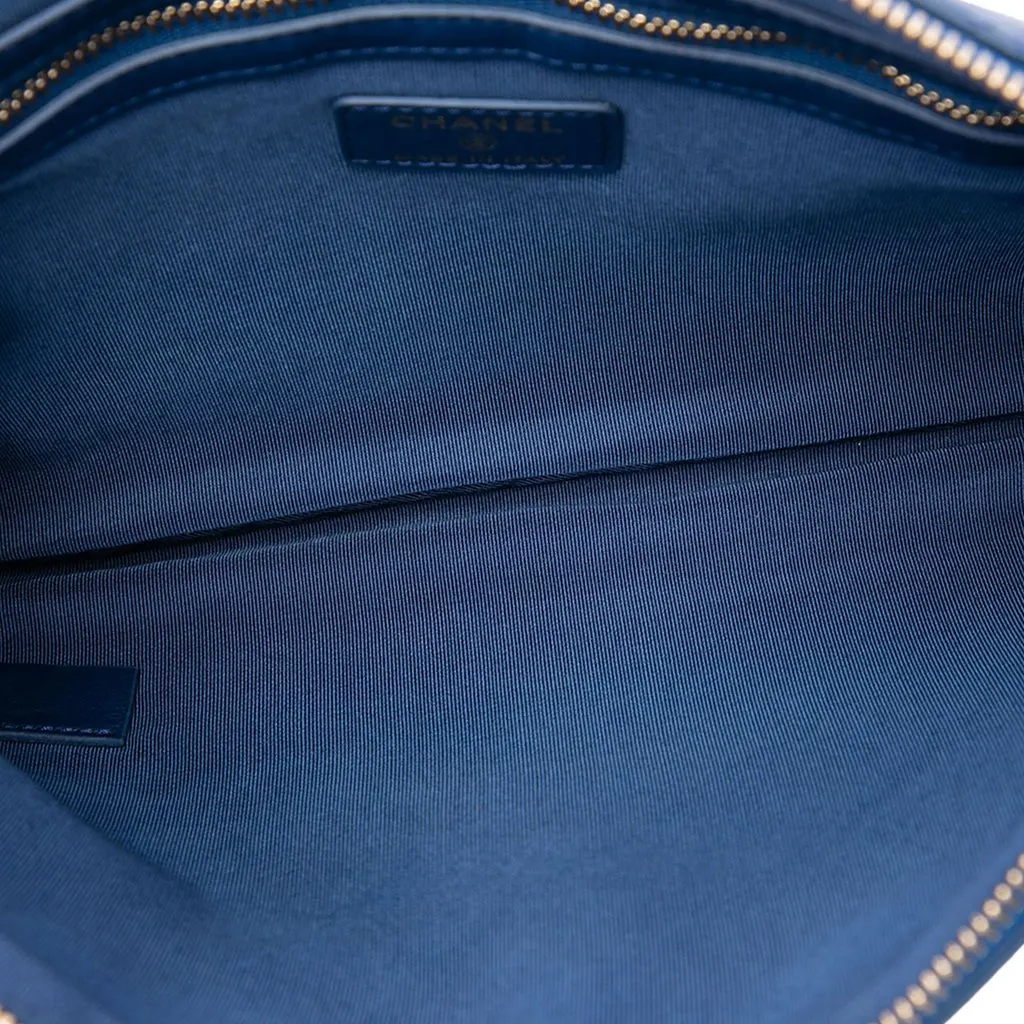 Chanel Medium Quilted Lambskin O Case Clutch Blue Leather Very good - Model View