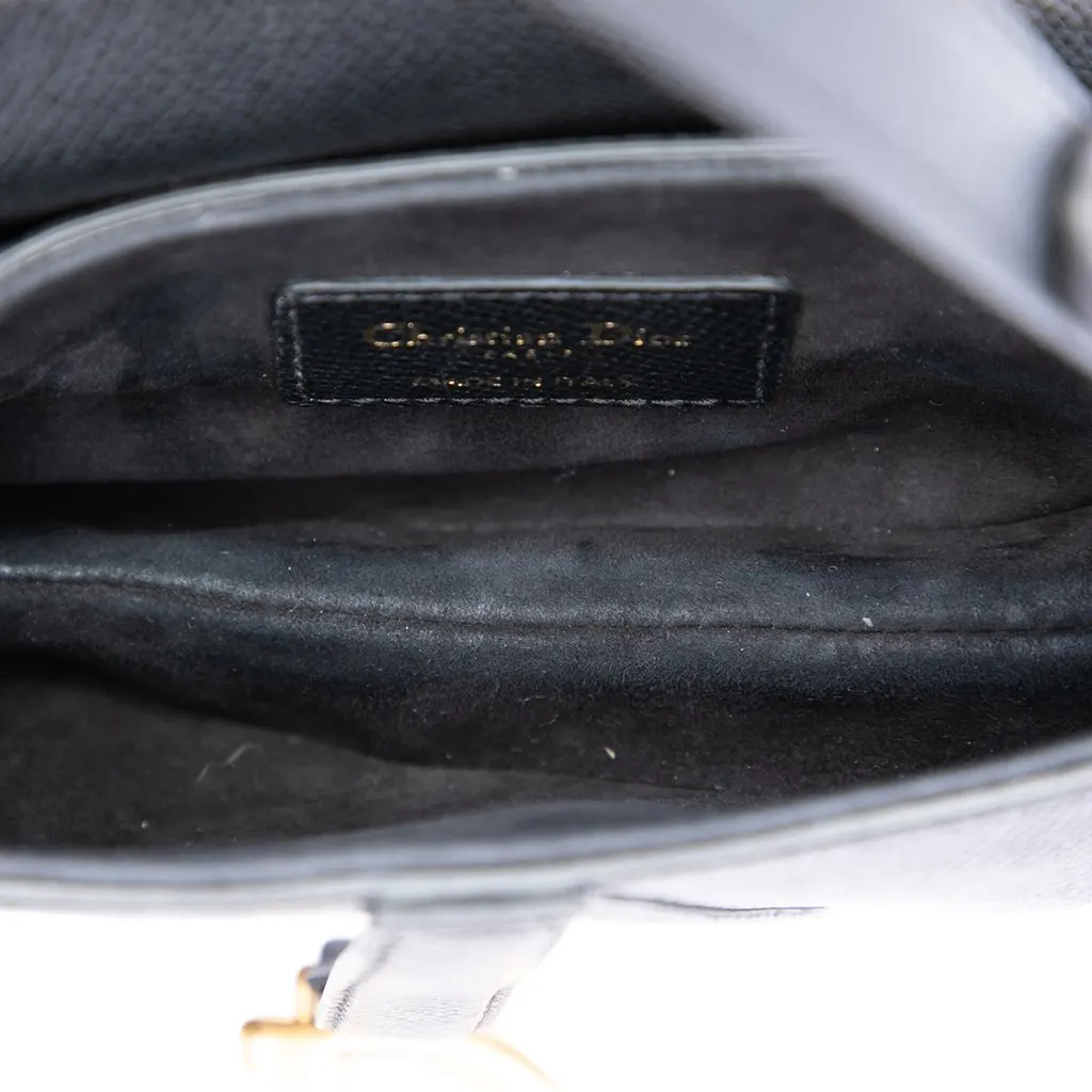 Dior Mini Grained Calfskin Saddle Black Leather Very good - Model View