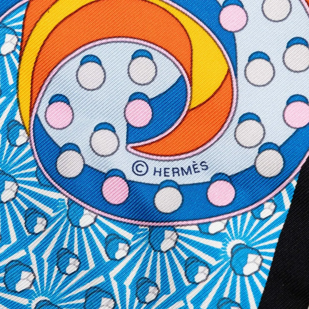 Hermès Electrique Silk Scarf 45 MultiColor Silk Never worn - Box View