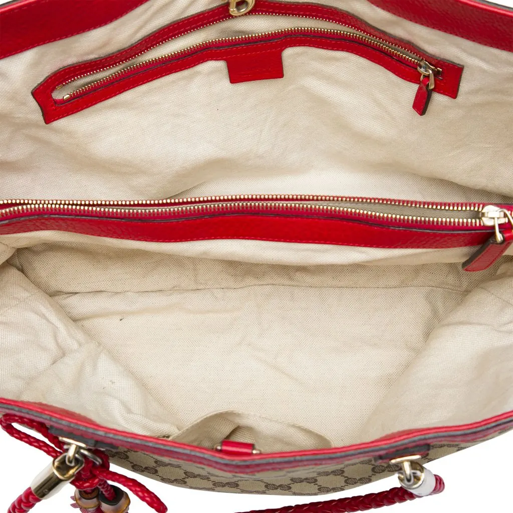 Gucci GG Canvas Bella Tote Beige Very good - Model View