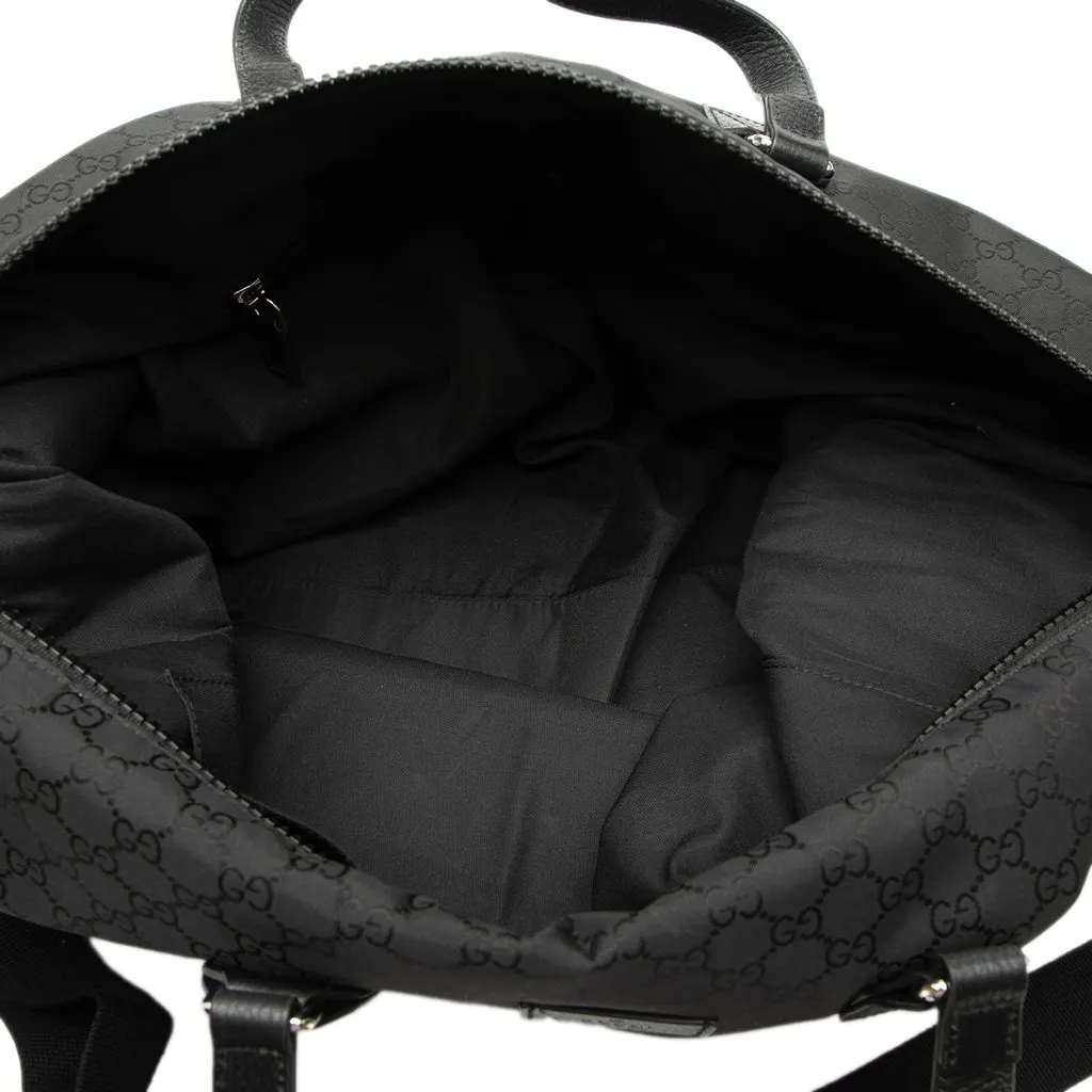 Gucci XL GG Nylon Web Duffle Bag Black Very good - Model View