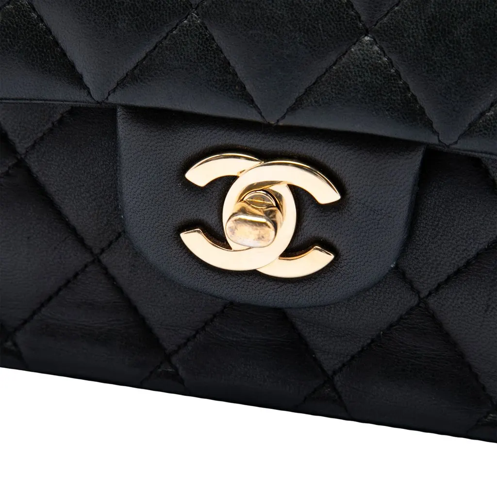Chanel Medium Classic Lambskin Double Flap Black Leather Very good - Box View