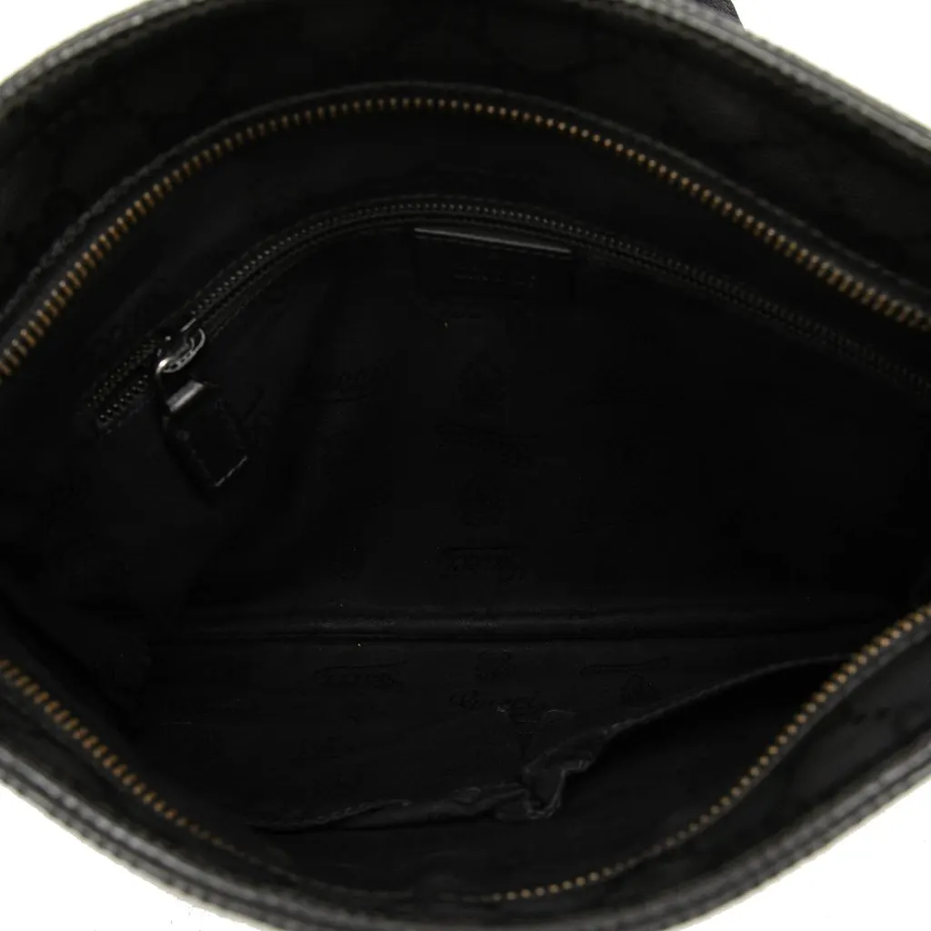 Gucci GG Imprime Crossbody Black Canvas Very good - Model View