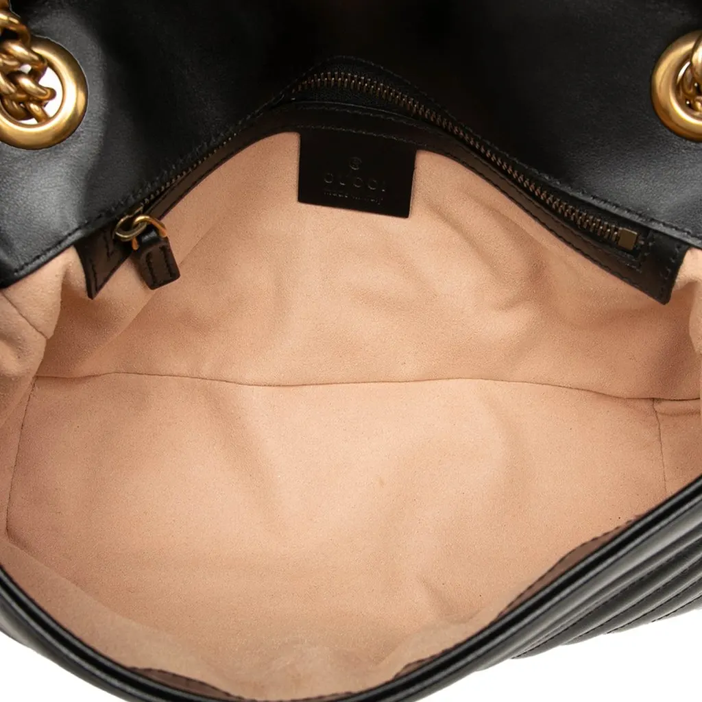 Gucci Medium GG Marmont Matelasse Calfskin Shoulder Bag Black Leather Very good - Model View