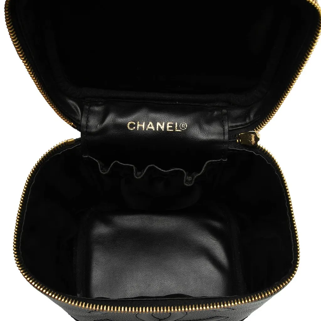 Chanel CC Caviar Vanity Case Black Leather Very good - Model View