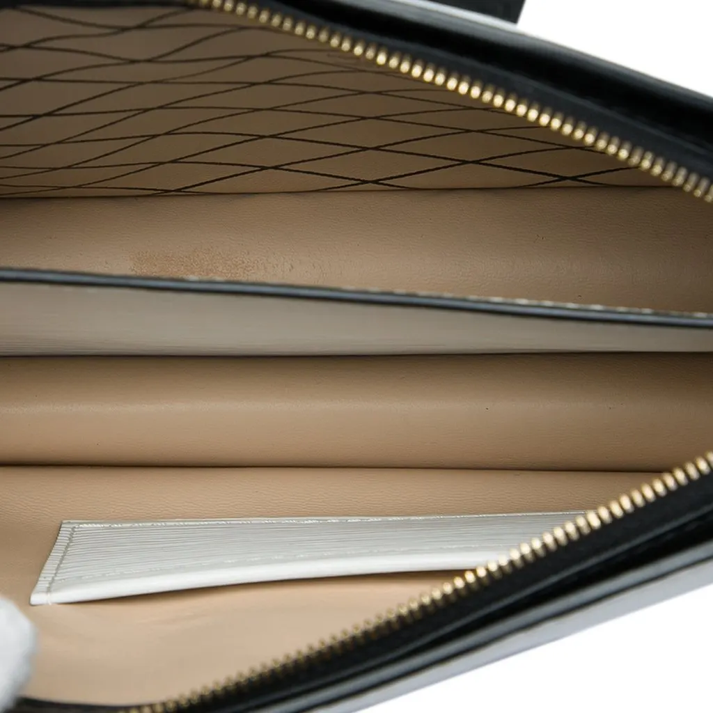 Louis Vuitton Epi Trunk Clutch White Leather Very good - Model View