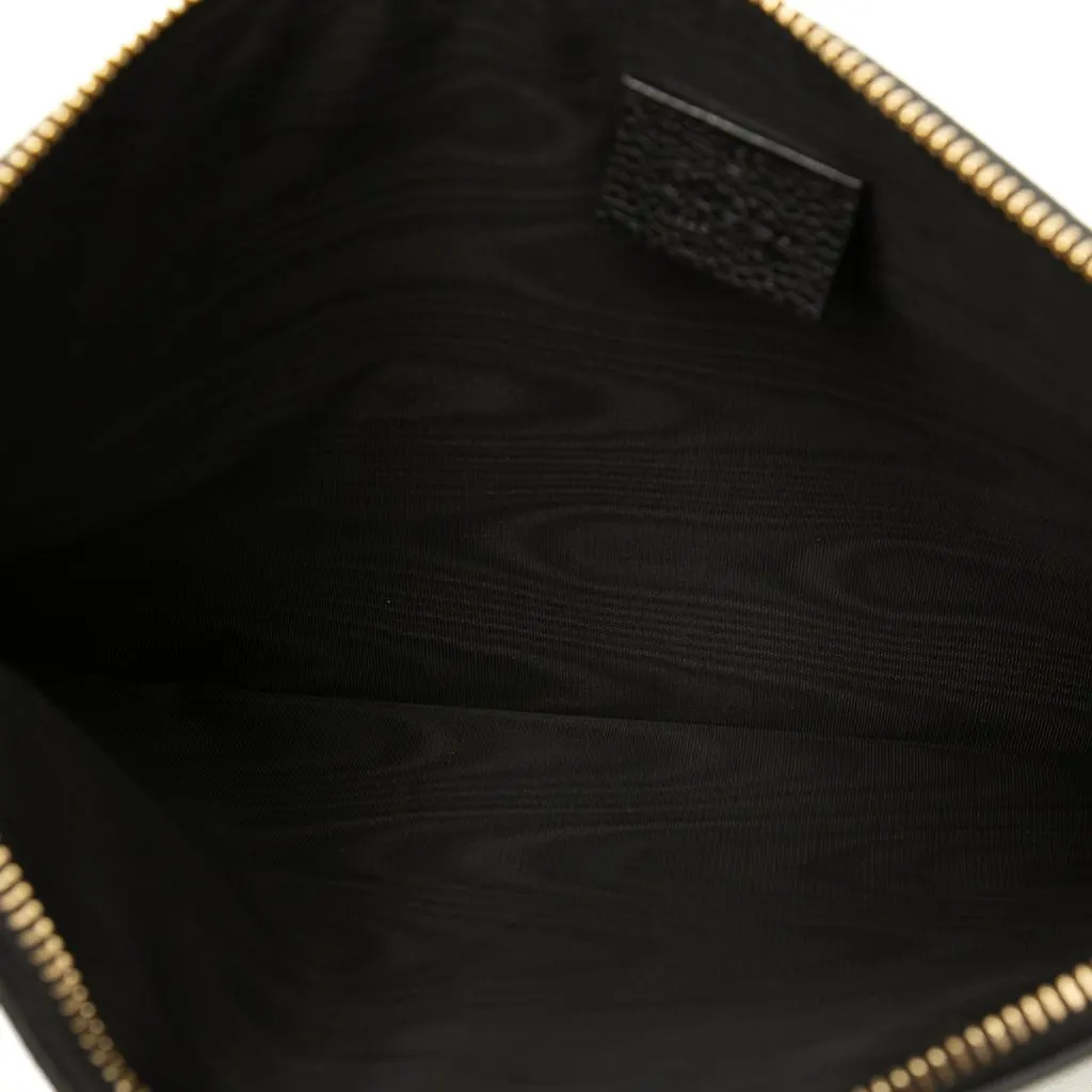 Gucci Grained Calfskin Zumi Zip Pouch Black Leather Very good - Model View