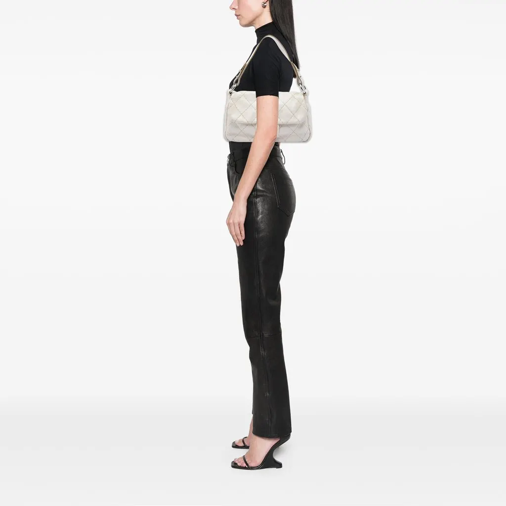 Chanel Glazed Calfskin On The Road Flap White Leather Very good - Box View