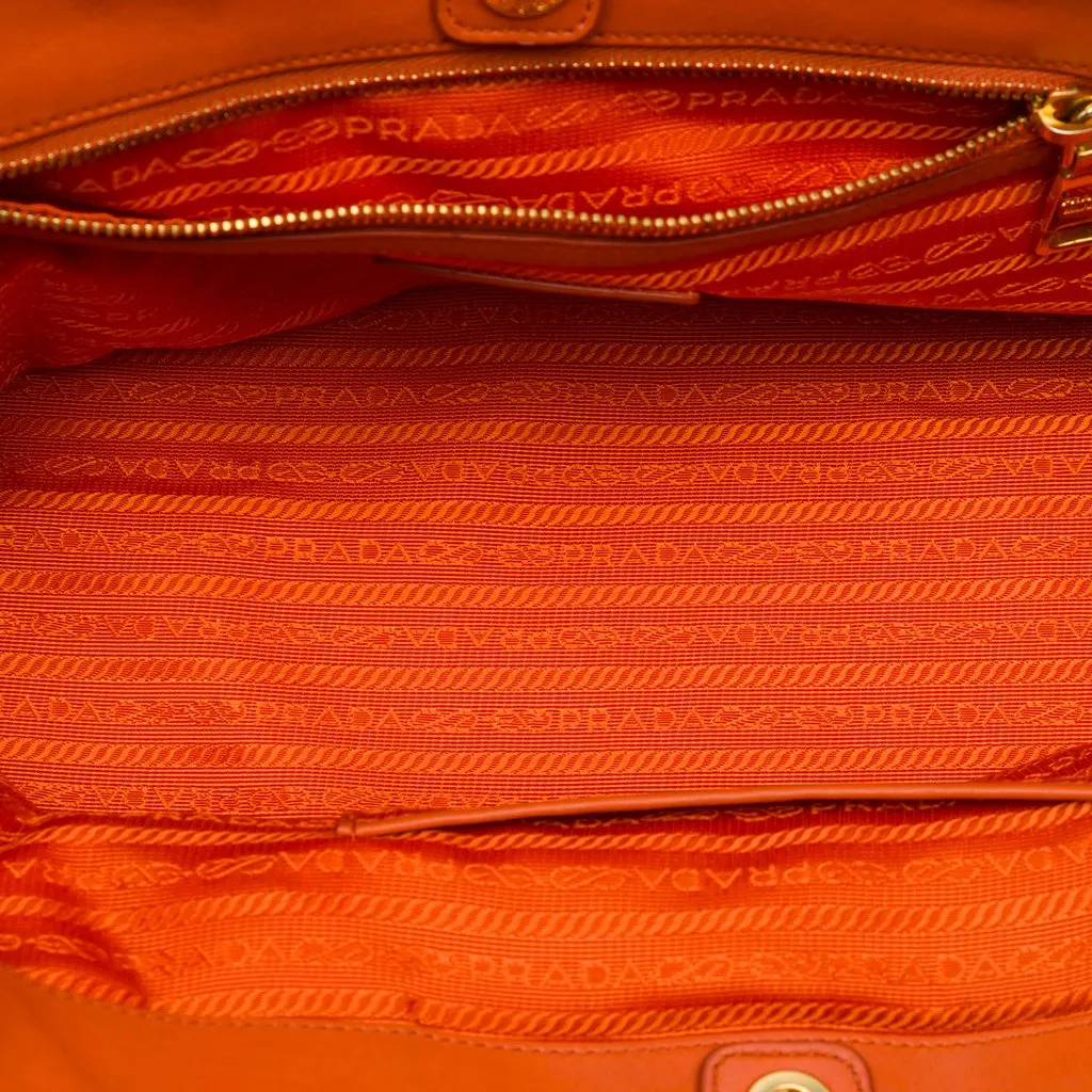 Prada Vitello Daino Front Zip Open Convertible Tote Orange Leather Very good - Model View