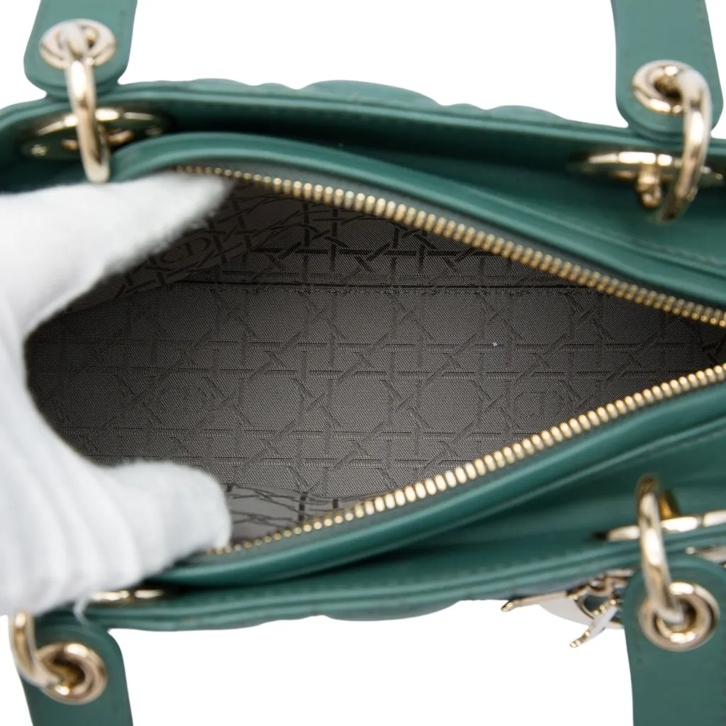 Dior Medium Lambskin Cannage Lady Dior Green Leather Very good - Model View