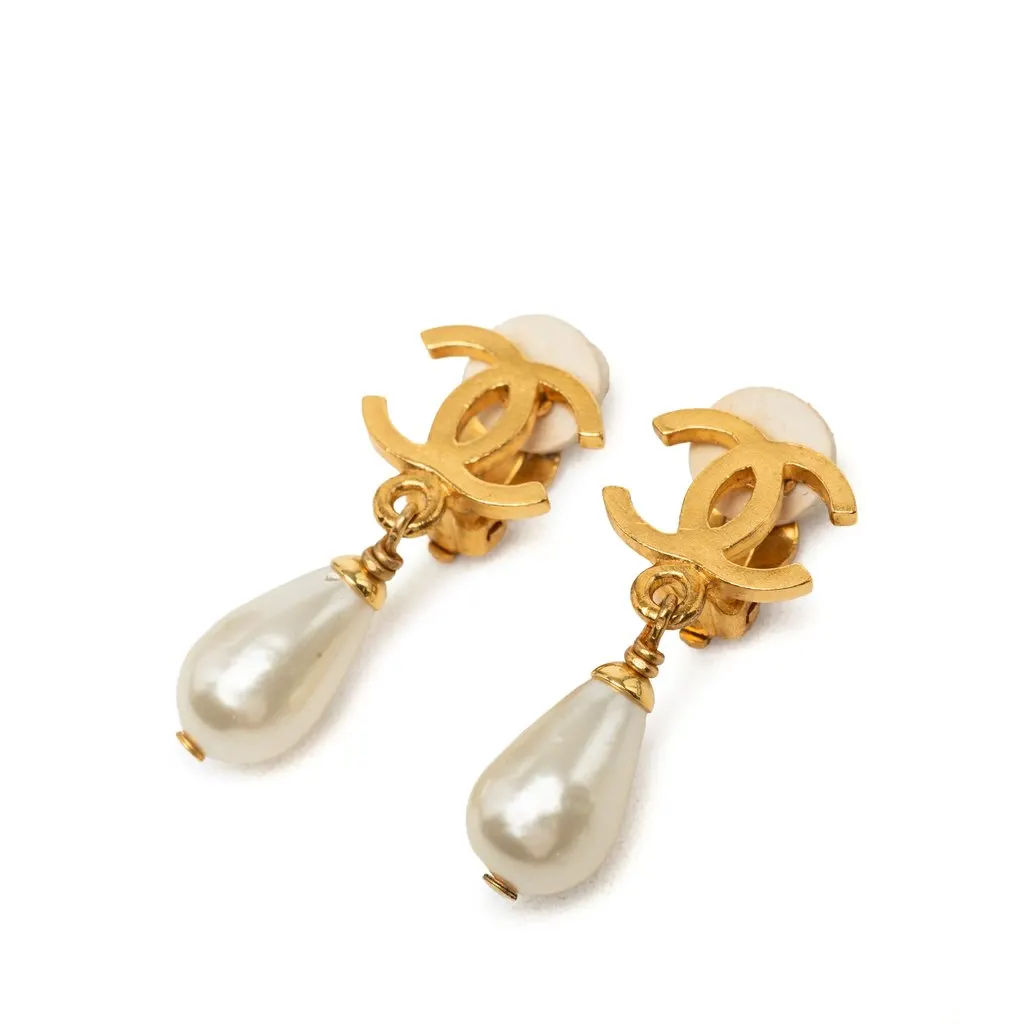 Chanel CC Gold Plated Faux Pearl Drop Clip on Earrings Gold Metal Very good - Front View