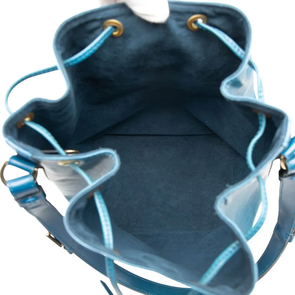 Louis Vuitton Epi Noe GM Blue Leather Good - Model View