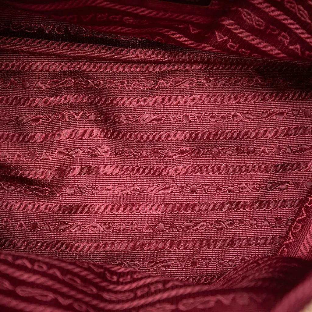 Prada Impuntu Tessuto Chain Shoulder Bag Red Very good - Model View