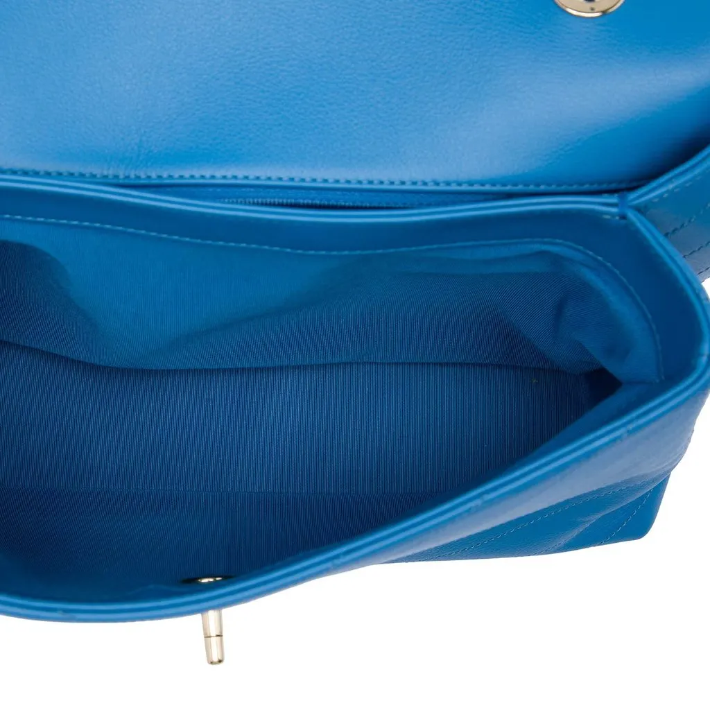 Chanel Medium Grained Calfskin Chevron Chic Top Handle Flap Blue Leather Very good - Model View