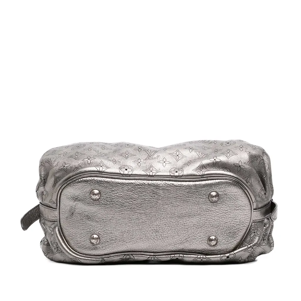 Louis Vuitton Monogram Mahina XS Silver Leather Very good - Inside View