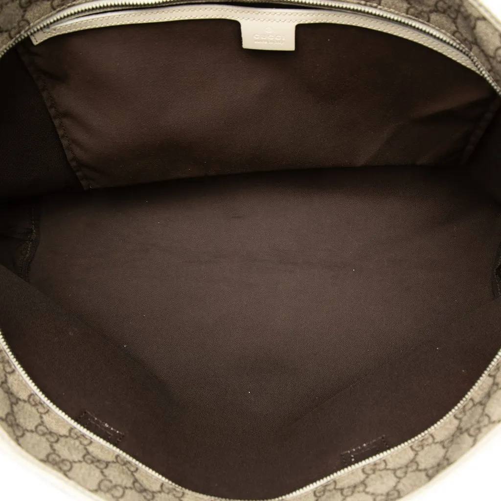 Gucci Large GG Supreme Tote Beige Canvas Good - Model View