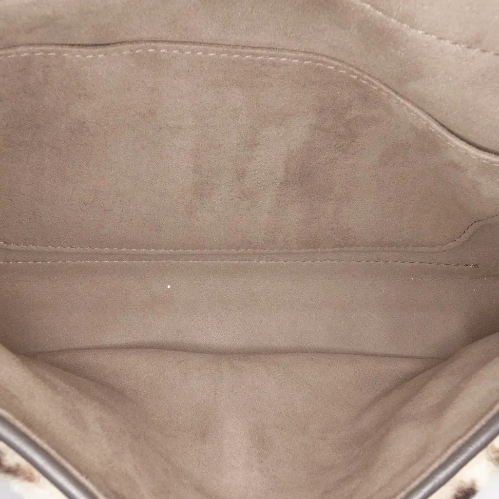 Fendi Zucca Shearling Double F Baguette Satchel Beige Very good - Model View