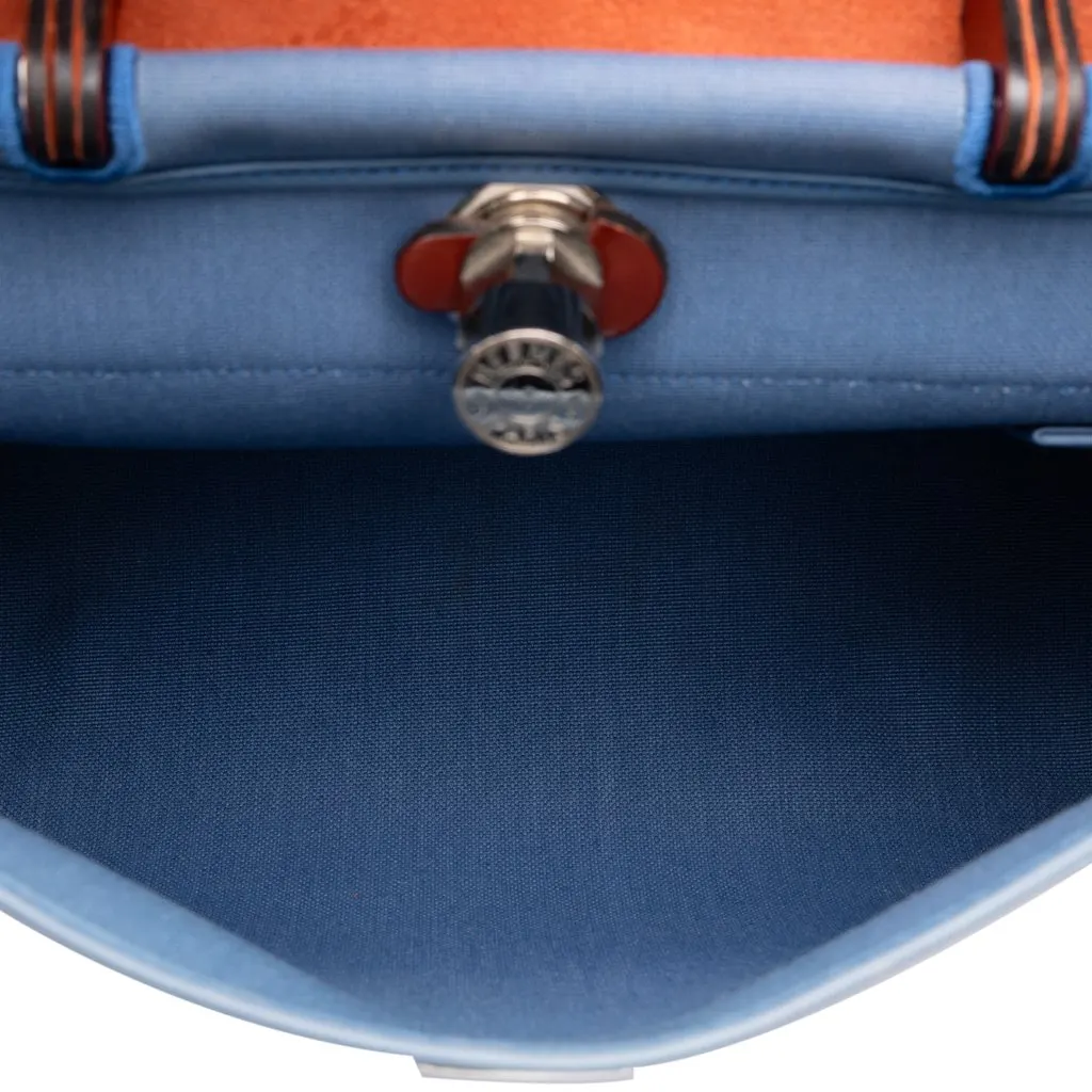 Hermès Toile Herbag Zip 31 Blue Canvas Very good - Model View