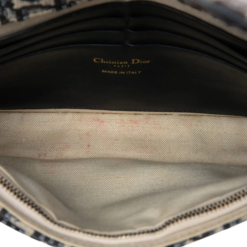 Dior Oblique Canvas Saddle Pouch Wallet on Chain Blue Very good - Model View