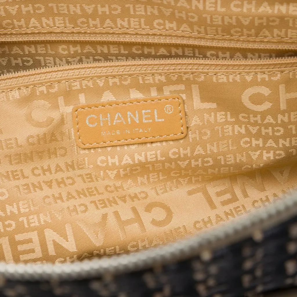 Chanel CC Canvas Clover Vertical Tote Black Very good - Box View