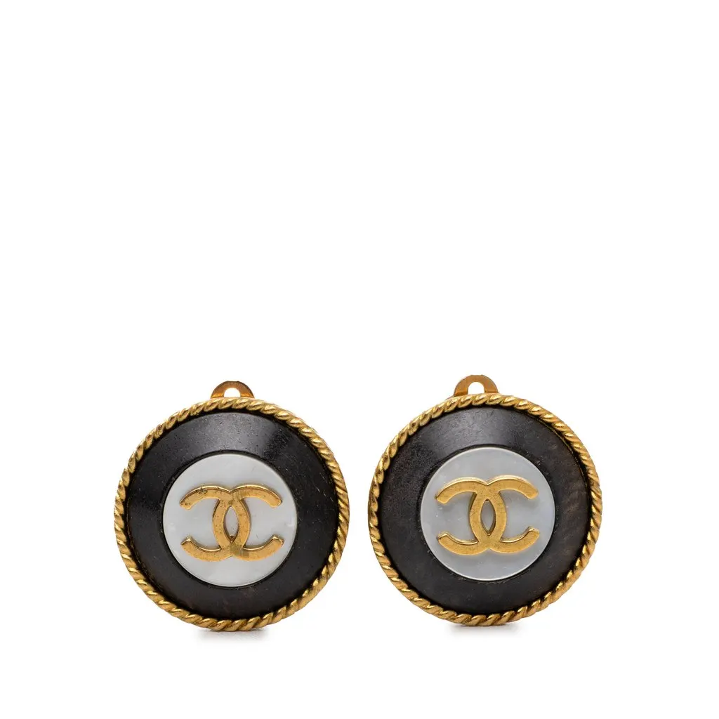 Chanel CC Gold Plated and Enamel Round Clip On Earrings Gold Metal Very good - Front View