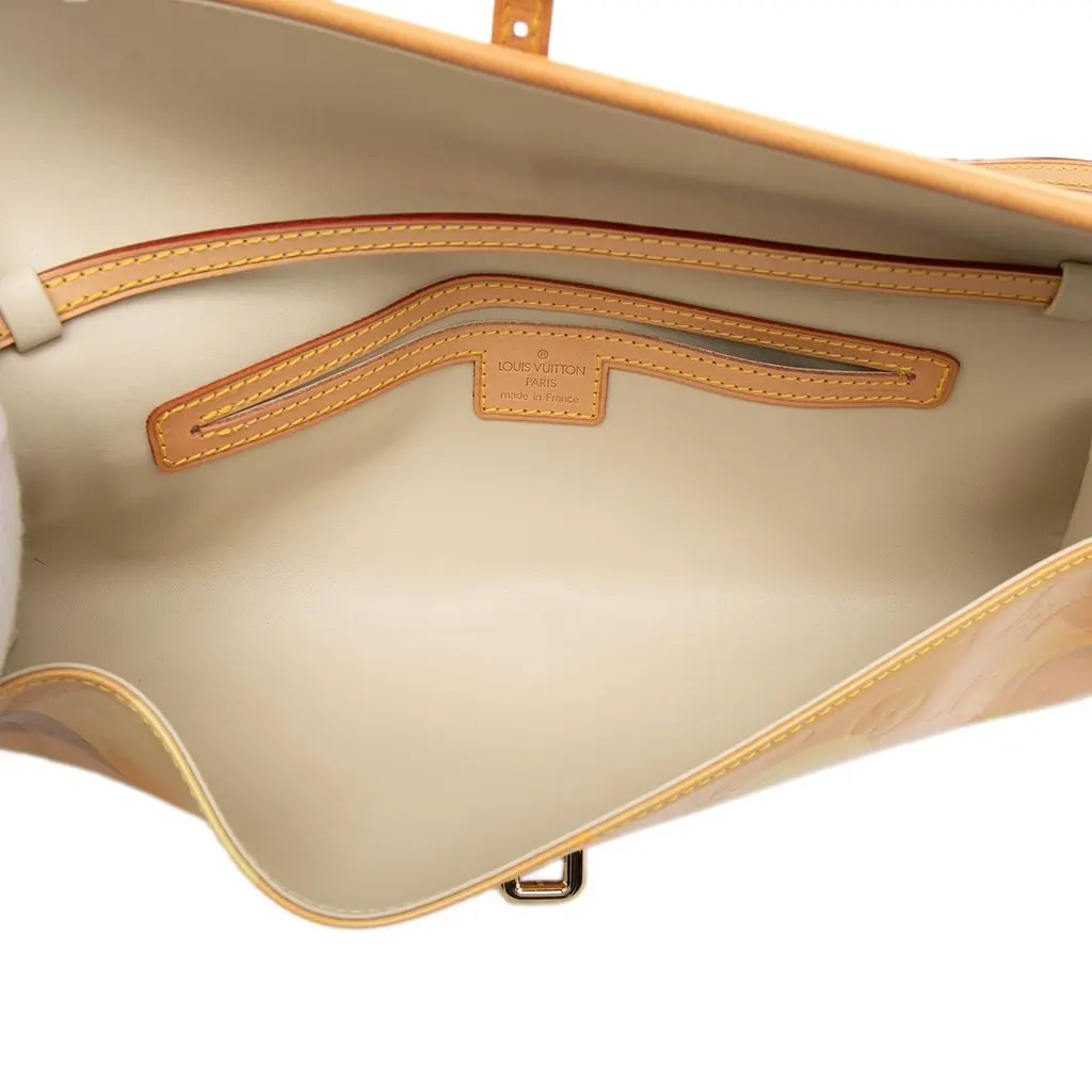 Louis Vuitton Monogram Vernis Fleurs Pochette Yellow Leather Very good - Model View