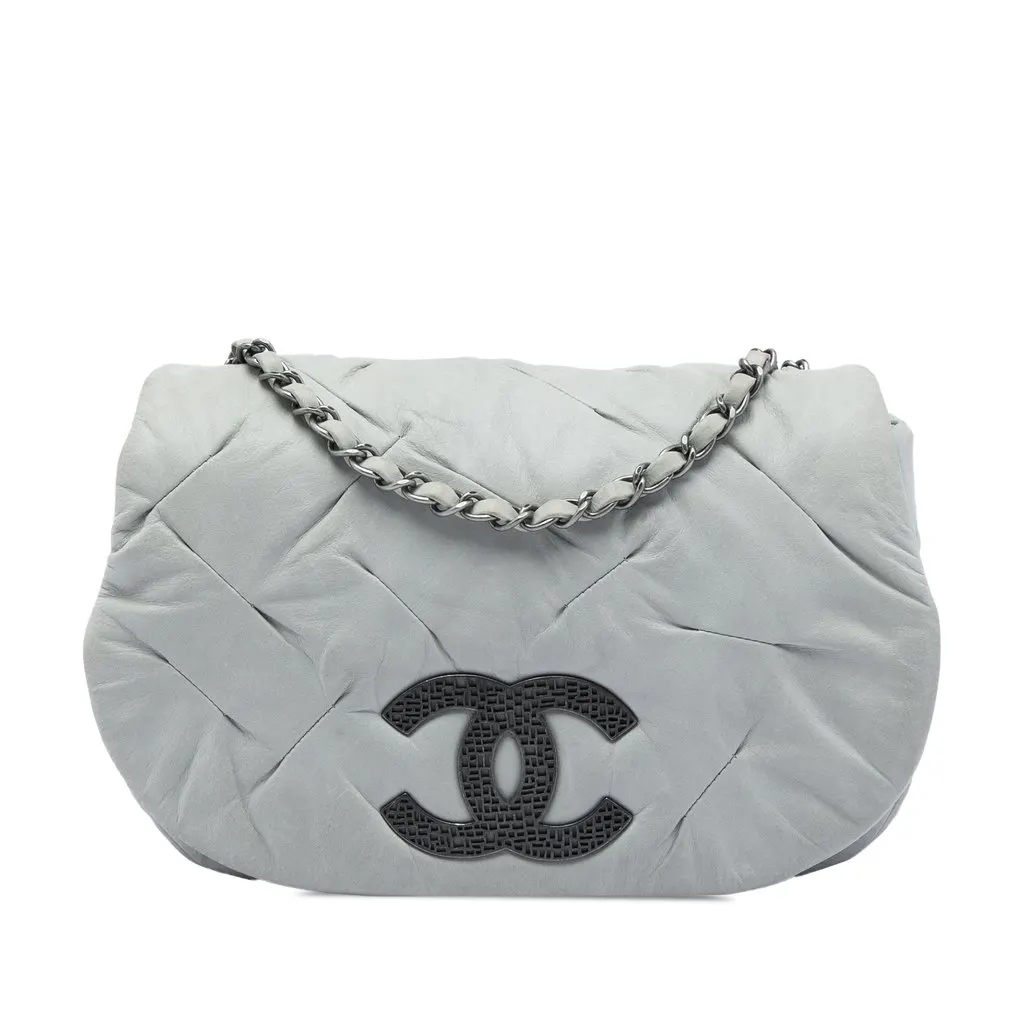 Chanel Iridescent Calfskin East Glint Flap MultiColor Leather Very good - Front View