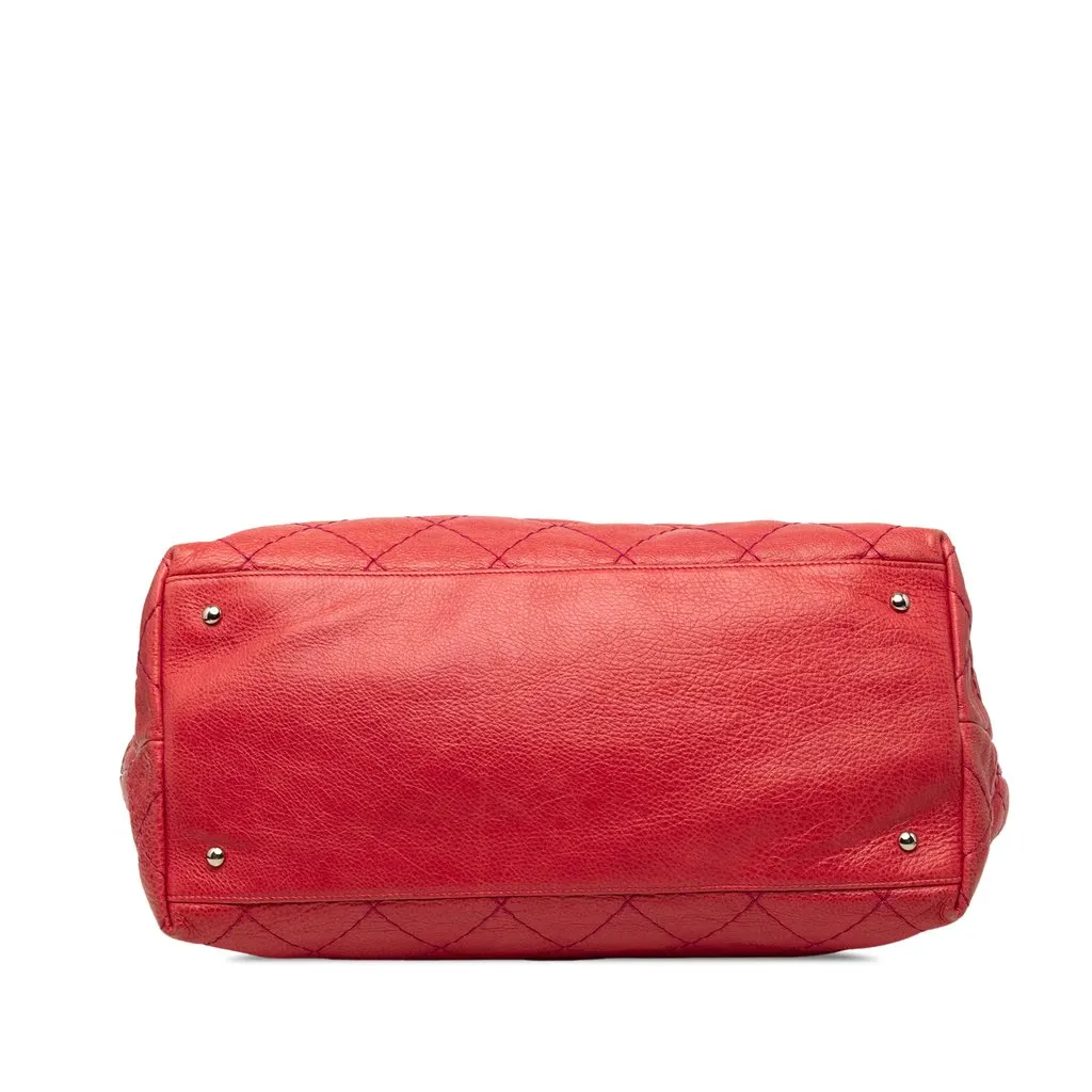 Chanel Large Glazed Calfskin On The Road Tote Red Leather Good - Inside View