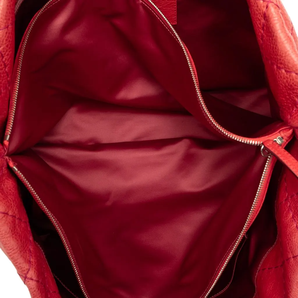 Chanel Large Glazed Calfskin On The Road Tote Red Leather Good - Model View